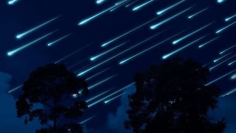 Astronomie : pourquoi peut-on observer autant d’étoiles filantes chaque été ?