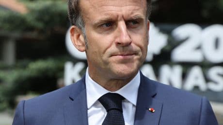 Macron and Putin Discuss Iran and Ukraine in Rare Call