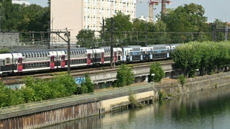 Corps dans la Seine: mise en examen du principal suspect requise pour quatre meurtres