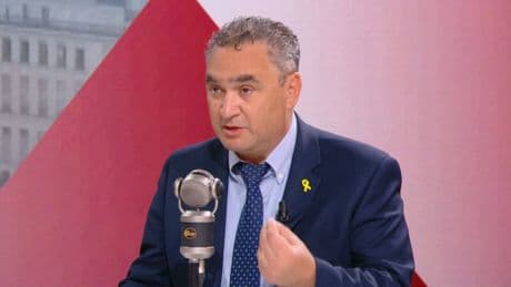 "Ils savent exactement ce qu'ils font": l'ambassadeur d'Israël en France accuse l'Iran de cibler "délibérément" des civils