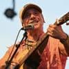 « Trugarez Breizh ! » : l’hommage de Manu Chao à deux petits commerces en Bretagne