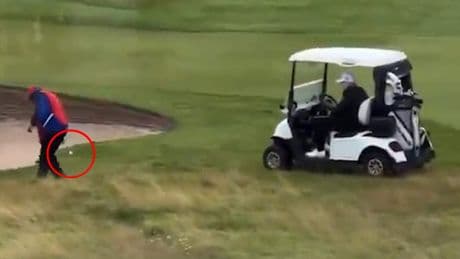 Trump onder vuur op sociale media: Amerikaanse president lijkt vals te spelen bij golf