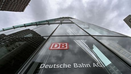 Krise auf der Schiene: Bahn verringert Verlust – Fahrgäste spüren davon nur wenig