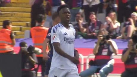 El tremendo enfado de Vinícius en los goles del Barça: &quot;Perdemos muy fácil el balón, muy fácil, joder&quot;