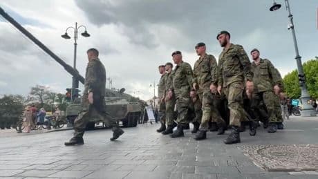 Vilnius rüstet auf: Wie Litauen sich auf einen möglichen russischen Angriff vorbereitet