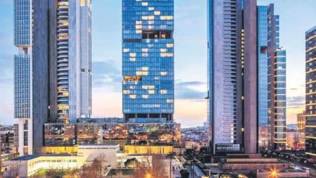 Fairmont Otel 120 milyon dolara satıldı