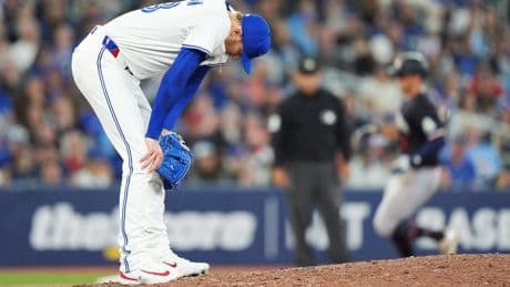 Jays closer Hoffman struggles in loss to Twins