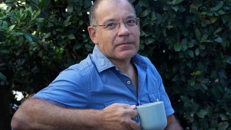 Toni Sala: «Si la vida fuera de puta madre, no sería necesaria la literatura»