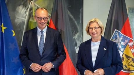 Stahlindustrie: Merz: "Tun alles, um Stahlindustrie zu erhalten"