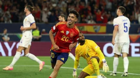 España jugará una nueva final tras batir a Francia en una noche de locos