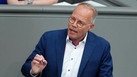 Liveblog Bundespolitik: SPD-Fraktionschef fordert Union zu Aussprache mit Brosius-Gersdorf auf