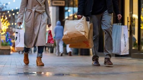 US holiday spending to suffer worst plunge since pandemic over tariff fears, inflation