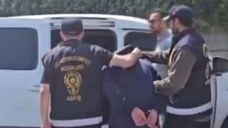2 aylık eşini yumrukla öldüren adam adliyeye sevk edildi