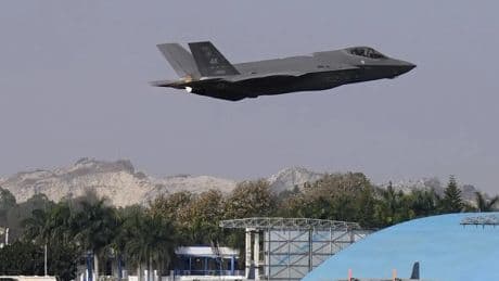 ABD-Venezuela hattında savaş çanları çalıyor: F-35’ler Karayipler’e konuşlandırılıyor! ‘Tehlike sezersek jetleri vururuz’