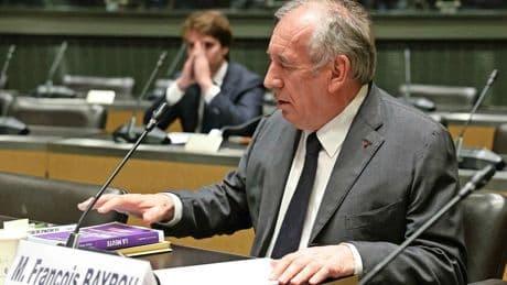 Franse premier ontkent dat hij afwist van grootschalig misbruik op school