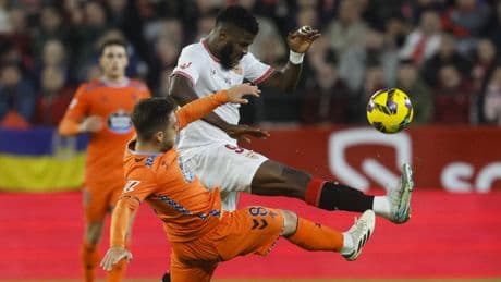 Iheanacho y Joan Jordán siguen fuera del grupo