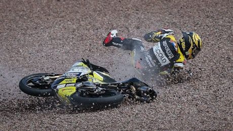 Weltmeister siegt, aber acht Piloten stürzen