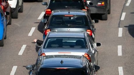 Sommerferien in NRW: Ferienstart mit Staus, Bahn-Baustellen und Wartezeiten am Flughafen