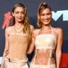 Gigi en Bella Hadid ontdekten na 20 jaar dat ze halfzus hebben, die ze als model zijnde zomaar konden tegenkomen