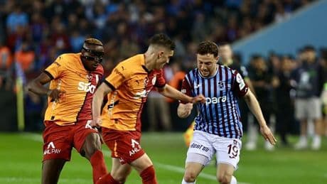 Trabzonspor 0-2 Galatasaray (MAÇ SONUCU - ÖZET) Cimbom şampiyonluğa bir adım daha yaklaştı!