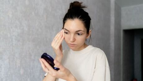 Doctor issues alert on beauty favourite that can make you blind