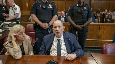El jurado declara culpable a Harvey Weinstein de un cargo de agresión sexual en Nueva York