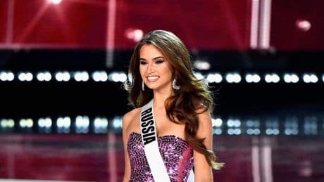 Une ancienne candidate russe de Miss Univers meurt après avoir été percutée par un élan