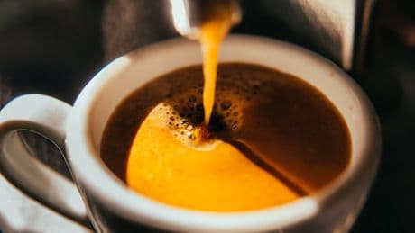 Entkoffeinierter Kaffee: Nur mit Bio-Siegel wirklich unbedenklich?
