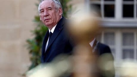 François Bayrou devient le premier ministre le plus impopulaire de la Ve République, selon un sondage