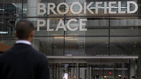 Musk-Tied Investor Clashes With One of World’s Biggest Asset Managers