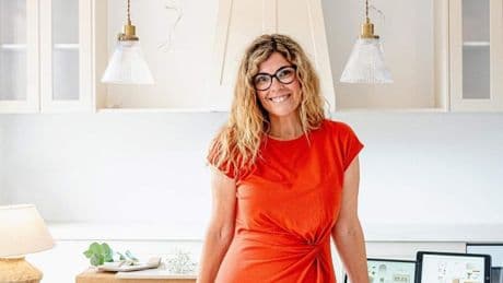 Montse Morales, interiorista: “En baños pequeños, es importante dejar 60 cm al menos entre elementos; el inodoro debe situarse en una zona poco visible y lejos de la puerta para conseguir privacidad”