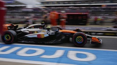 Alonso y Sainz se esconden antes de una qualy de locura