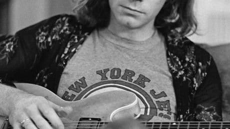 Rock musician Dave Edmunds, 81, hospitalized and fighting for life after ‘major’ cardiac arrest