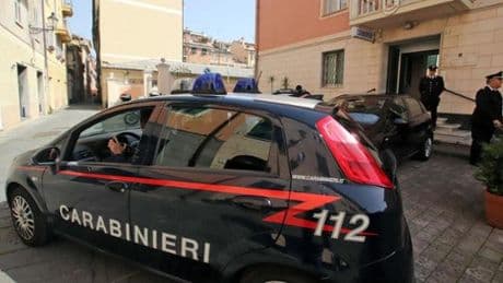 Tenta di soffocarsi nella caserma di Chiavari, soccorso dai carabinieri