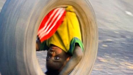Francis Alÿs im Museum Ludwig in Köln: Was wir Erwachsenen nicht in Worte fassen können