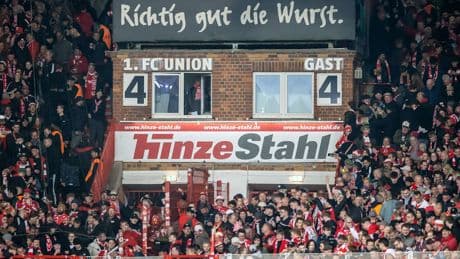 Verrücktes Topspiel ++ 8 Tore in der ersten Halbzeit - Neuer Bundesliga-Rekord!