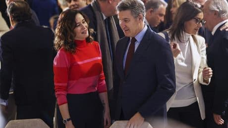 La gente normal huye de esta política