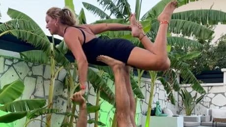 Pınar Altuğ bir yoga videosu paylaştı, kıyamet koptu
