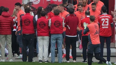 Vor dem Geheimtraining - Meister-Überraschung für die Bayern-Stars!