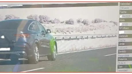 Interceptado un conductor a 228 km/h en una autovía: esta es la pena de cárcel a la que se enfrenta