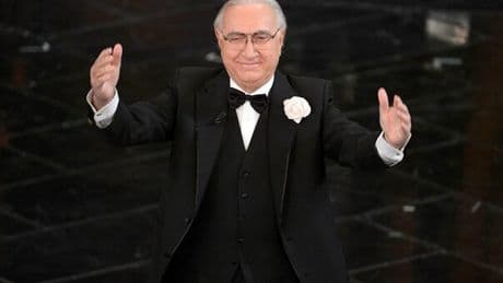 Pippo Baudo, quando i funerali: orario, dove vederli il tv. Oggi il tributo nel suo Teatro delle Vittorie
