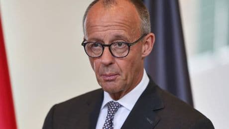 Kanzler unter Druck: Merz eilt zu Treffen im Kanzleramt