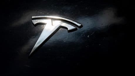 Tesla aclara cuál es el significado real del logo de su marca después de que varios usuarios elaboraran sus propias teorías