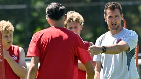 „Du musst ihn immer peitschen“ - Klose geht auf Spieler los!