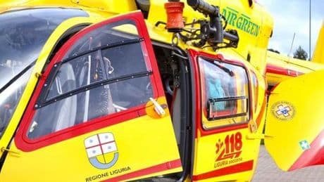 Sanremo, ottantenne cade dal balcone e muore