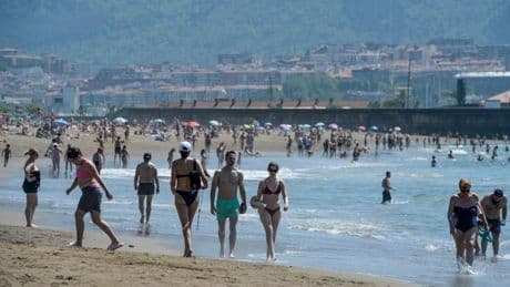 El calor aprieta en Bizkaia con más de una decena de municipios a más de 34 grados