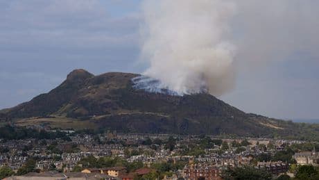 „Arthur’s Seat“ in Flammen - In Schottland brennt der Berg