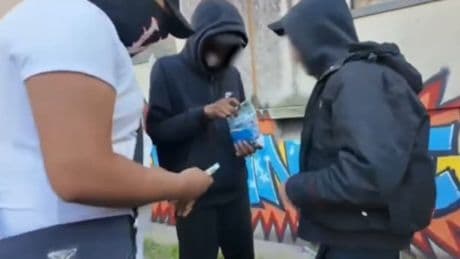 "Nîmes, c'est la guerre": polémique après le "Ghetto Tour" d'un Youtubeur allemand dans un quartier sensible
