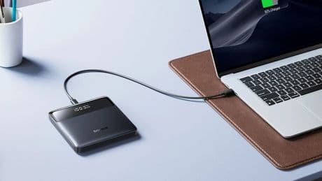 Tu portátil también necesita una 'power bank': esta de carga rápida está tiradísima