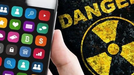 UK Android and iPhone users put on red alert - you must 'stop' using these popular apps